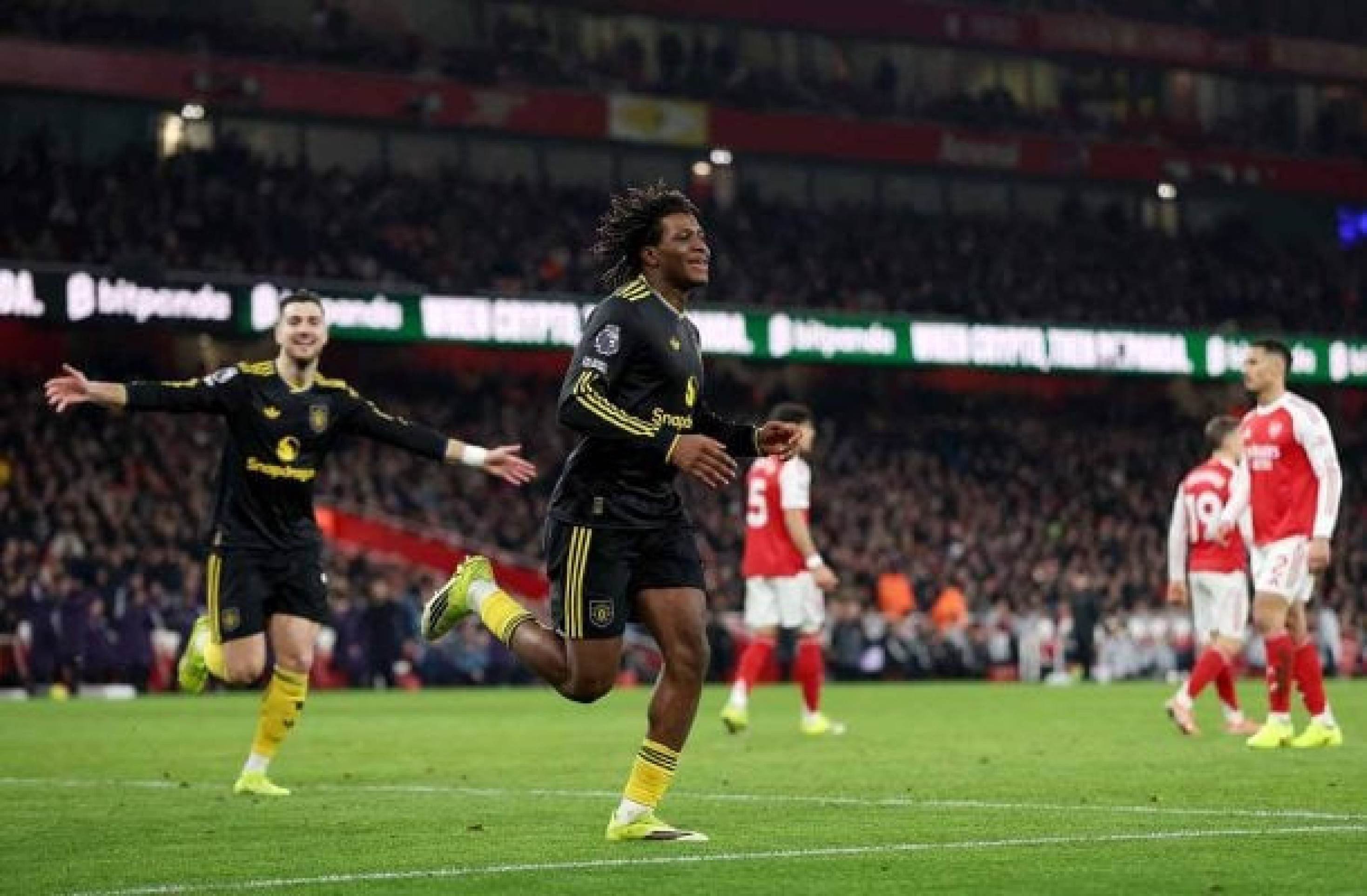 Dorgu comemora o gol marcado na vitória sobre o Arsenal - (crédito: Foto: Justin Setterfield/Getty Images) Dorgu comemora o gol marcado na vitória sobre o Arsenal - (crédito: Foto: Justin Setterfield/Getty Images)
