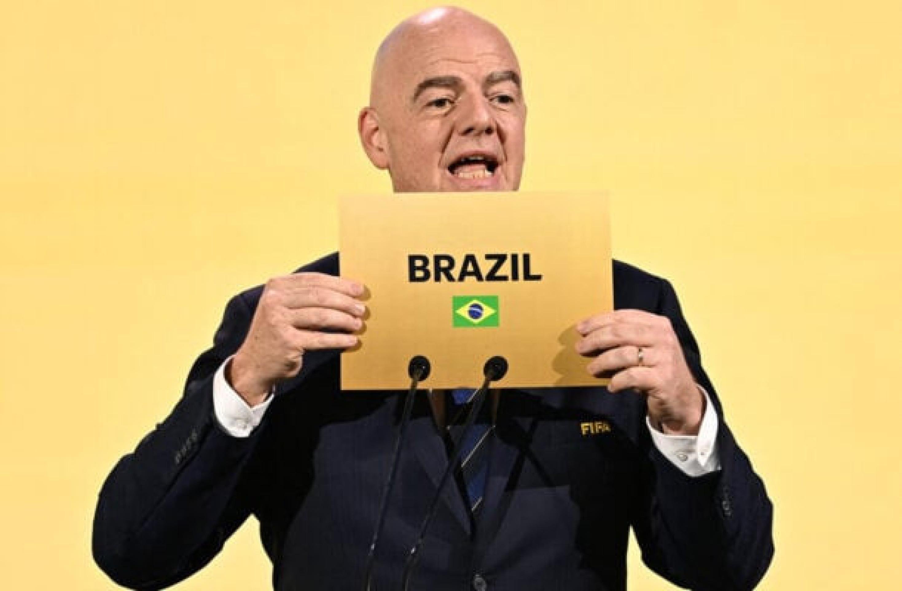Gianni Inantino, presidente da Fifa, anunciando o Brasil como sede da Copa do Mundo Feminina de 2027 - (crédito: Foto: Manan Vatsyayana/AFP via Getty Images) Gianni Inantino, presidente da Fifa, anunciando o Brasil como sede da Copa do Mundo Feminina de 2027 - (crédito: Foto: Manan Vatsyayana/AFP via Getty Images)