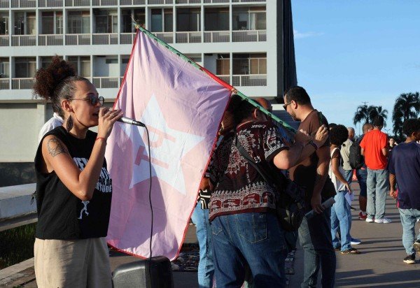 Bruna Gaston CB/DA Press