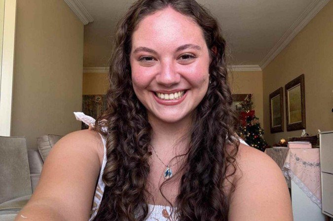 Larissa Melo, 19 anos, aguarda resultado para medicina