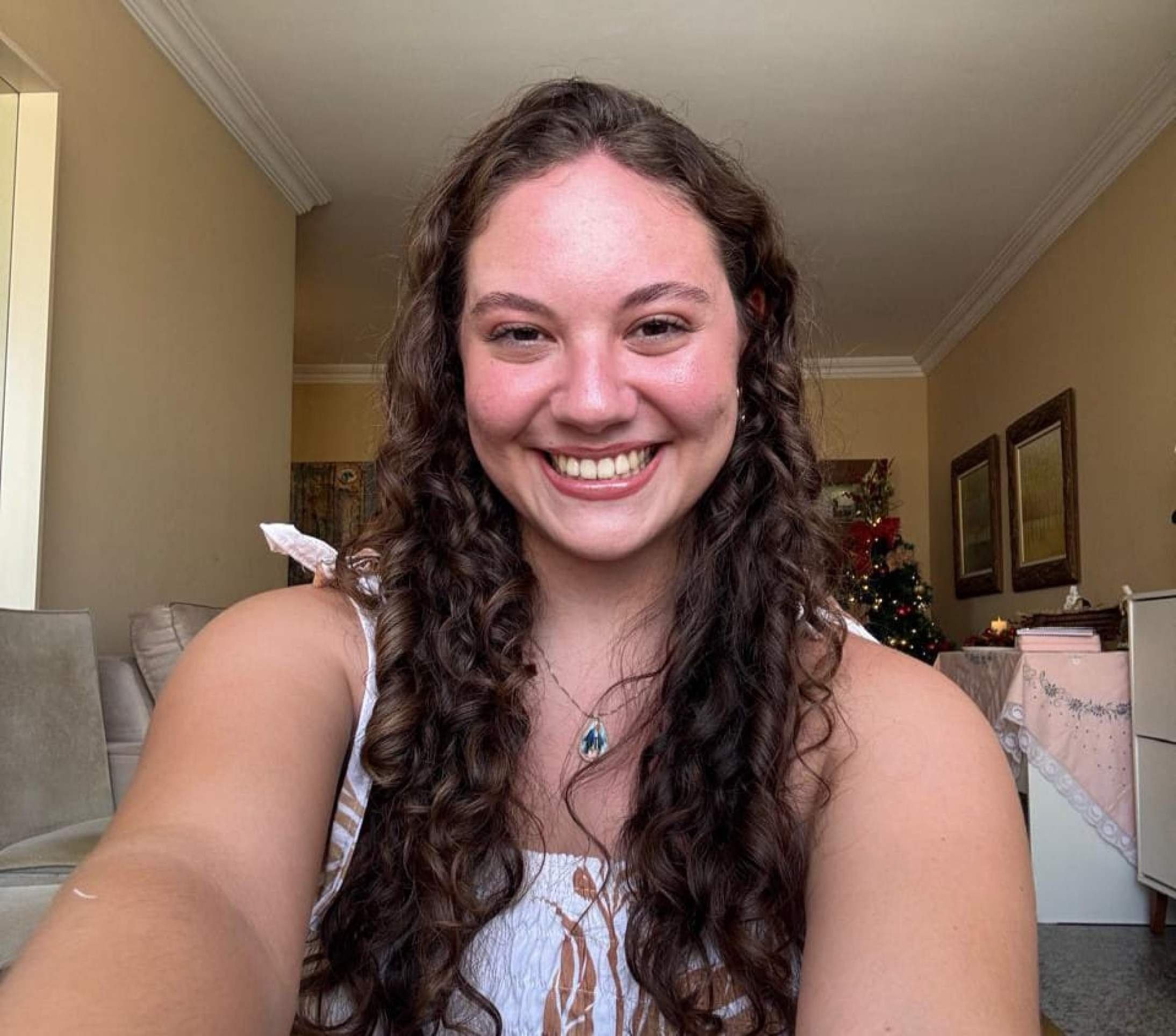 Larissa Melo, 19 anos, aguarda resultado para medicina