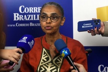 Segundo a Rede-SP, Marina é 'uma das maiores referências éticas e políticas do Brasil e do mundo' -  (crédito:  Ed Alves CB/DA Press)