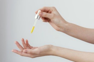 Como aplicar o sérum no rosto