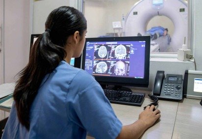 Como a menopausa pode afetar o cérebro de forma semelhante ao Alzheimer -  (crédito: BBC) -Como a menopausa pode afetar o cérebro de forma semelhante ao Alzheimer -  (crédito: BBC)