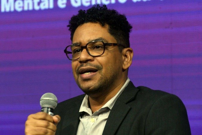 "Em um contexto patriarcal, a viv&ecirc;ncia feminina da autonomia entra em choque com privil&eacute;gios historicamente naturalizados" - Victor Valadares, pesquisador do Grupo Sa&uacute;de Mental e G&ecirc;nero da UnB