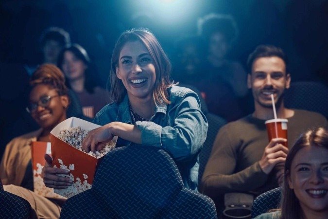 As salas de cinema oferecem, nesta semana, opções tanto para quem busca entretenimento leve quanto para espectadores interessados em narrativas mais profundas (Imagem: Drazen Zigic | Shutterstock) - (crédito: EdiCase) As salas de cinema oferecem, nesta semana, opções tanto para quem busca entretenimento leve quanto para espectadores interessados em narrativas mais profundas (Imagem: Drazen Zigic | Shutterstock) - (crédito: EdiCase)