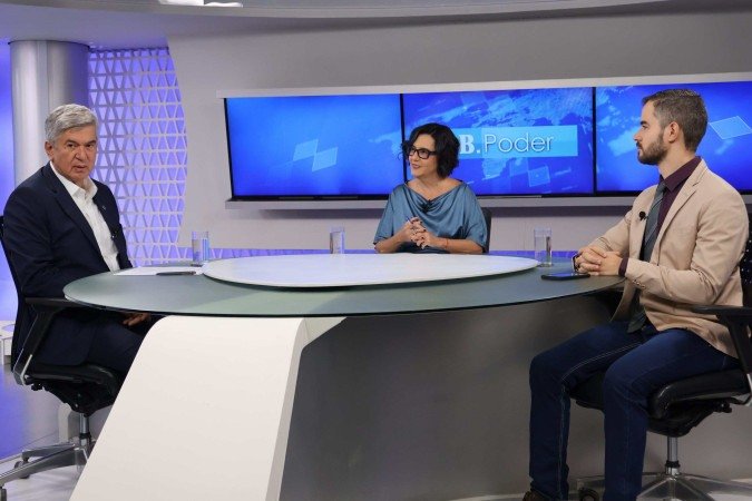 27/01/2026 Bruna Gaston CB/DA Press. CB Poder, Luís Antônio de Almeida Reis, presidente da Caesb. Na bancada Adriana Bernardes e Roberto Fonseca
- (crédito: Bruna Gaston CB/DA Press) 27/01/2026 Bruna Gaston CB/DA Press. CB Poder, Luís Antônio de Almeida Reis, presidente da Caesb. Na bancada Adriana Bernardes e Roberto Fonseca
- (crédito: Bruna Gaston CB/DA Press)