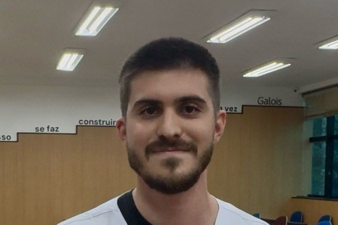 O professor João Augusto Carvalho explica que é muito importante que os alunos fiquem de olho nas datas