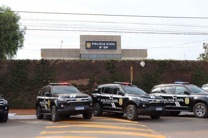 A ação, conduzida pela 8ª Delegacia de Polícia (Estrutural), resultou na prisão temporária de três suspeitos - (crédito: Divulgação/SSP-DF) A ação, conduzida pela 8ª Delegacia de Polícia (Estrutural), resultou na prisão temporária de três suspeitos - (crédito: Divulgação/SSP-DF)