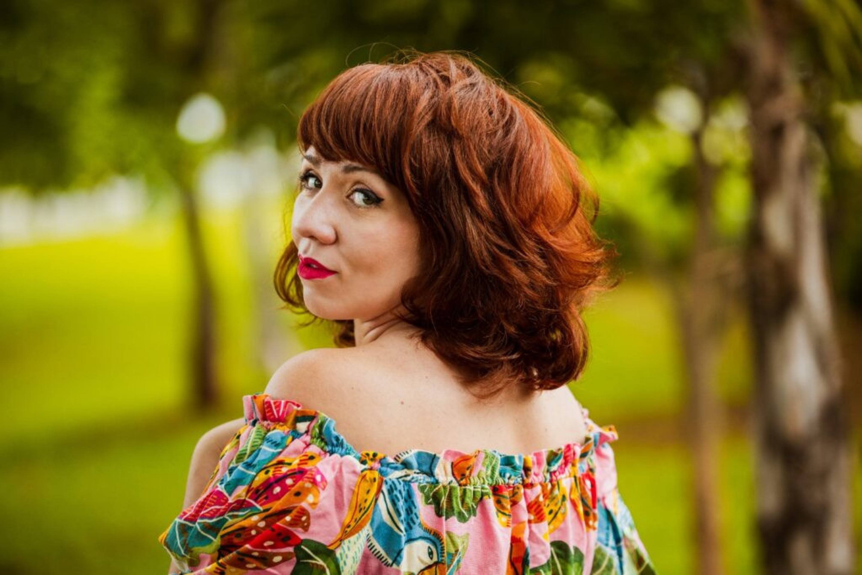 Escritora Maíra Valério lança 'Amarga' na Livraria Circulares