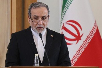 O chanceler iraniano, Abbas Araghchi: 'Estão brincando com fogo'  -  (crédito: Atta Kenare/AFP)