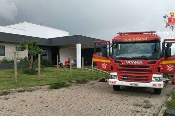 Durante atendimento, Corpo de Bombeiros empregou três viaturas -  (crédito: Divulgação/CBMDF)