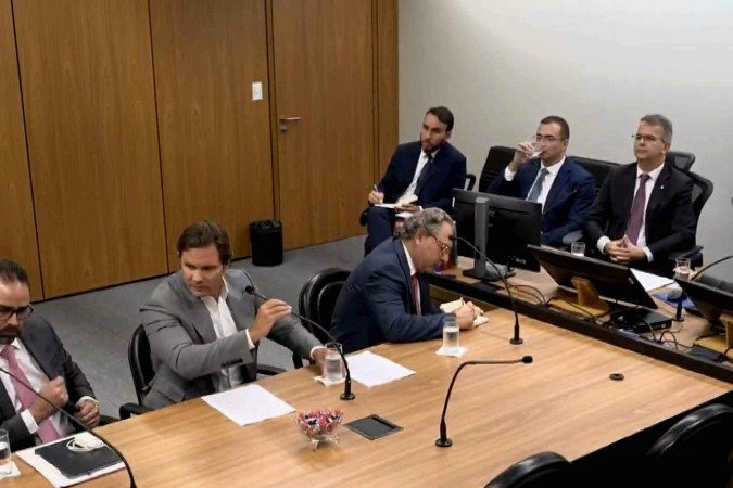 Vorcaro no depoimento em dezembro: por causa da prisão do pai, banqueiro estaria disposto a falar mais - (crédito: Reprodução/STF) Vorcaro no depoimento em dezembro: por causa da prisão do pai, banqueiro estaria disposto a falar mais - (crédito: Reprodução/STF)