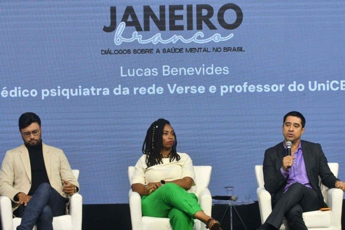 Durante o CB.Debate "Janeiro Branco: diálogos sobre a saúde mental no Brasil, o psiquiatra Lucas Benevides (terno escuro) comenta que o adoecimento não atinge apenas a população em geral, mas também profissionais estratégicos para o funcionamento da sociedade - (crédito: Ed Alves/CB/D.A Press) Durante o CB.Debate "Janeiro Branco: diálogos sobre a saúde mental no Brasil, o psiquiatra Lucas Benevides (terno escuro) comenta que o adoecimento não atinge apenas a população em geral, mas também profissionais estratégicos para o funcionamento da sociedade - (crédito: Ed Alves/CB/D.A Press)