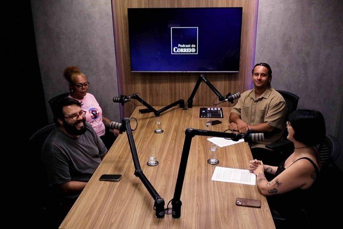 Pedro Matias (E) e Lorraine Macedo conversam com os jornalitas Luiz Felipe e Bianca Lucca - (crédito: CB/D.A Press ) Pedro Matias (E) e Lorraine Macedo conversam com os jornalitas Luiz Felipe e Bianca Lucca - (crédito: CB/D.A Press )