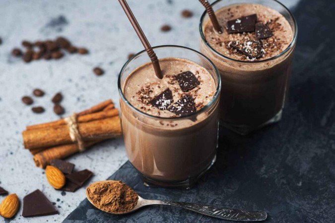 Vitamina de chocolate com café e canela (Imagem: PavelKant | Shutterstock) - (crédito: EdiCase) Vitamina de chocolate com café e canela (Imagem: PavelKant | Shutterstock) - (crédito: EdiCase)