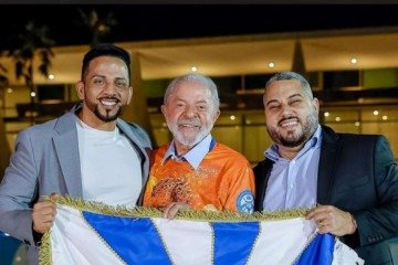 O repasse não seria feito apenas para a escola que vai homenagear o presidente Lula - (crédito: Divulgação/Acadêmicos de Niterói) O repasse não seria feito apenas para a escola que vai homenagear o presidente Lula - (crédito: Divulgação/Acadêmicos de Niterói)