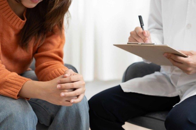 Estudo conduzido pela Universidade de Brasília (UnB) aponta ligação entre sequelas da COVID-19, dor crônica e saúde mental em pacientes reumáticos
- (crédito: Reprodução/Canva) Estudo conduzido pela Universidade de Brasília (UnB) aponta ligação entre sequelas da COVID-19, dor crônica e saúde mental em pacientes reumáticos
- (crédito: Reprodução/Canva)