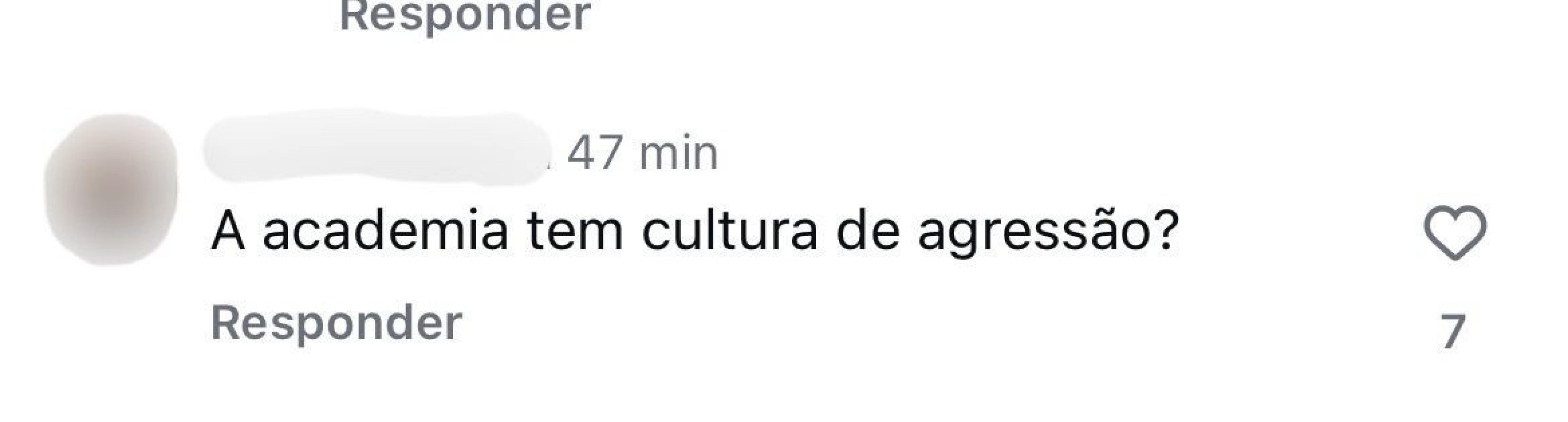 Coment&aacute;rio de internauta nas redes sociais de academia em que Pedro Turra &eacute; s&oacute;cio.