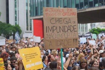 Em SP, população se reuniu na Avenida Paulista. Manifestantes cobraram punições severas aos suspeitos -  (crédito: Reprodução/redes sociais)