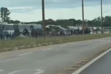 Caravanas das torcidas organizadas chegam à Brasília horas antes do jogo -  (crédito: Material cedido)