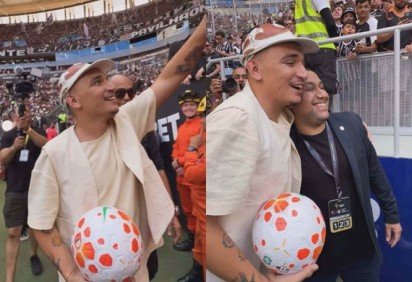 João Gomes recebeu a bola oficial do jogo -  (crédito: Reprodução / Instagram ) -João Gomes recebeu a bola oficial do jogo -  (crédito: Reprodução / Instagram )