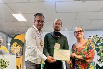 Marcelo Clacino recebe o título da RPPN Reserva Bellatrix