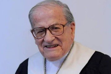 O padre Jesus Hortal Sànchez completaria 99 anos de vida no próximo dia 14. As informações sobre o velório ainda não foram divulgadas - (crédito: Reprodução/Portal Jesuítas Brasil) O padre Jesus Hortal Sànchez completaria 99 anos de vida no próximo dia 14. As informações sobre o velório ainda não foram divulgadas - (crédito: Reprodução/Portal Jesuítas Brasil)