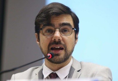 Galípolo (D) também é do grupo dos 'economistas da Unicamp' -  (crédito: BBC) -Galípolo (D) também é do grupo dos 'economistas da Unicamp' -  (crédito: BBC)