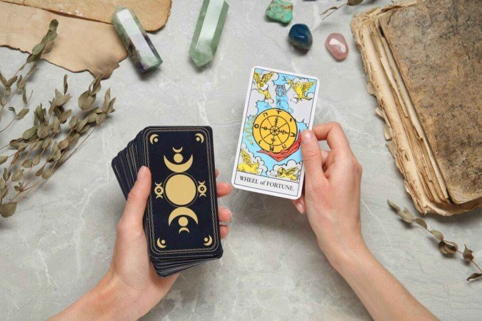 O tarot de segunda recomenda que planos e metas sejam consolidados (Imagem: New Africa | Shutterstock) -  (crédito: EdiCase)