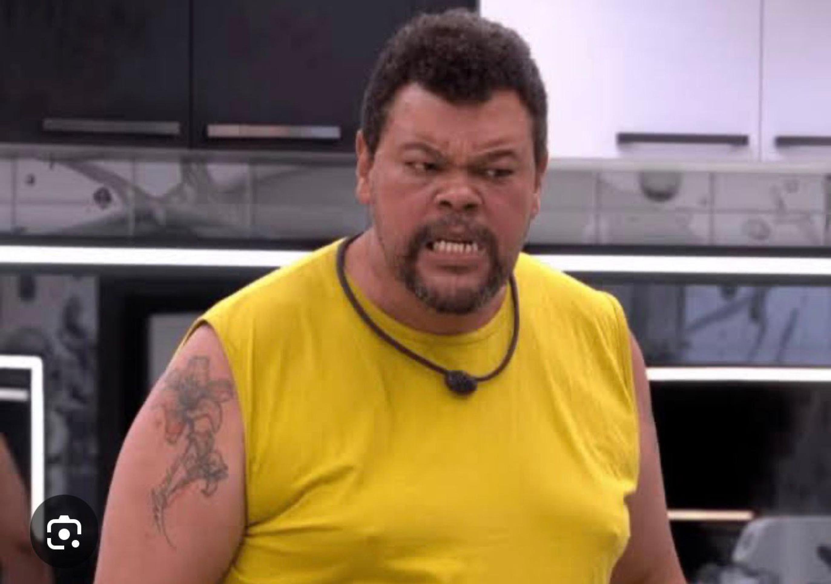 Confinado no BBB 26, Babu Santana enfrenta pedido de despejo por dívida de aluguel