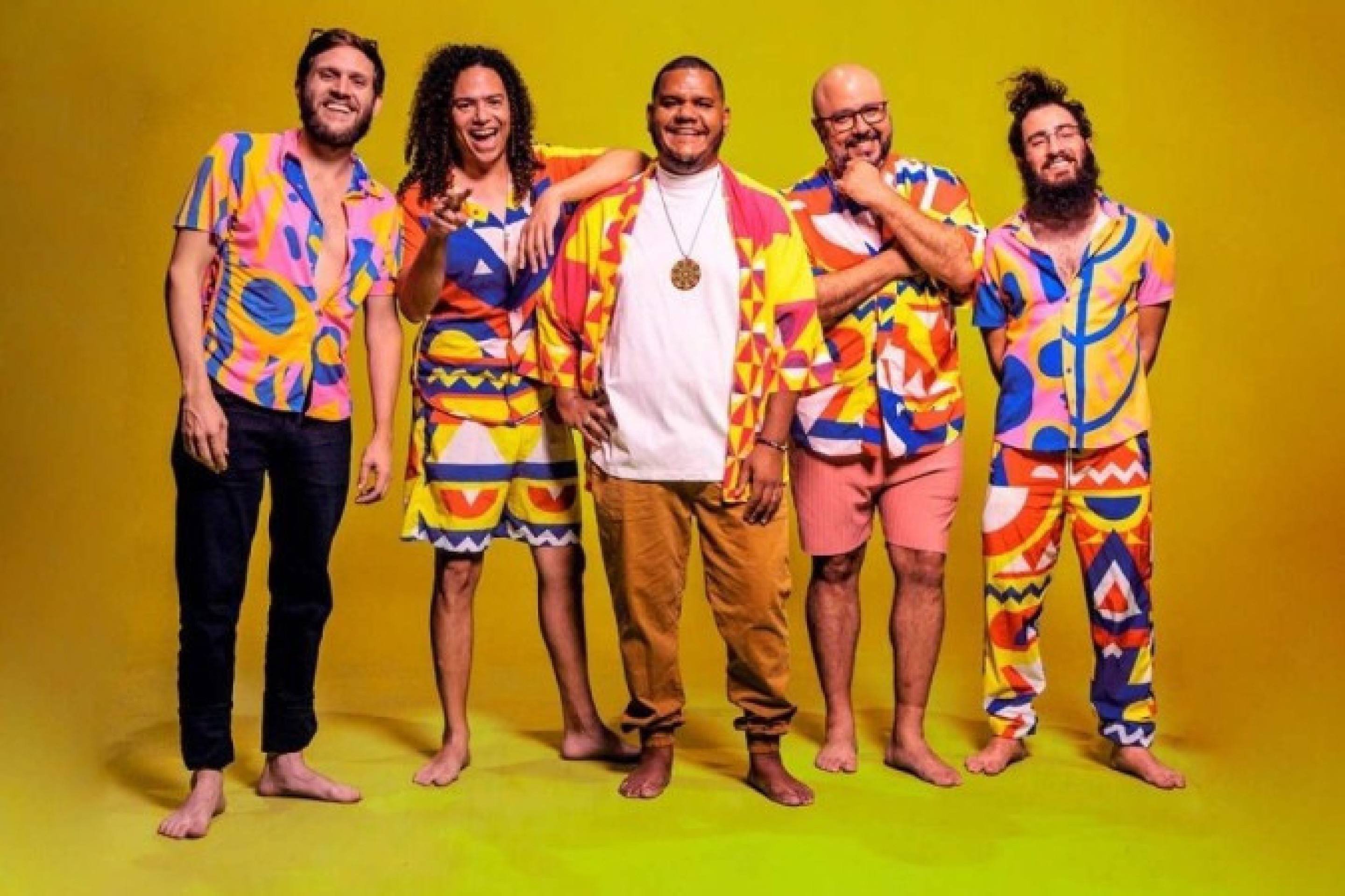 Festa da diversidade de estilos: Samba urgente e Cafuçu comandam a folia