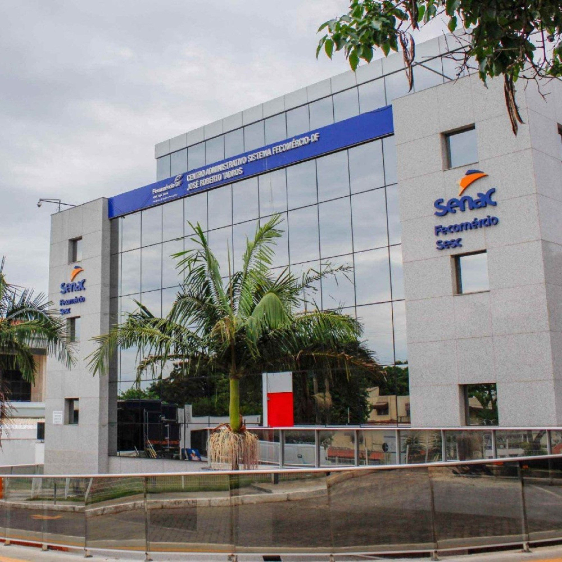 Senac-DF abre processo seletivo com salários de até R$ 6,5 mil
