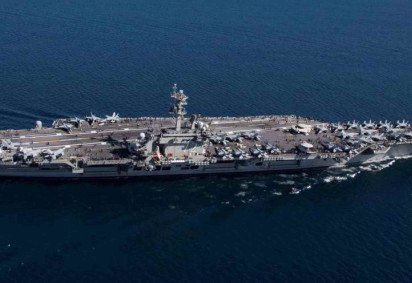 EUA dizem ter abatido drone iraniano que voava em direção a porta-aviões -  (crédito: BBC Geral) -EUA dizem ter abatido drone iraniano que voava em direção a porta-aviões -  (crédito: BBC Geral)