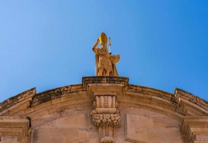 São Brás é conhecido pela cura de doenças na garganta (Imagem: BBA Photography | Shutterstock) 
 -  (crédito: EdiCase) -São Brás é conhecido pela cura de doenças na garganta (Imagem: BBA Photography | Shutterstock) 
 -  (crédito: EdiCase)