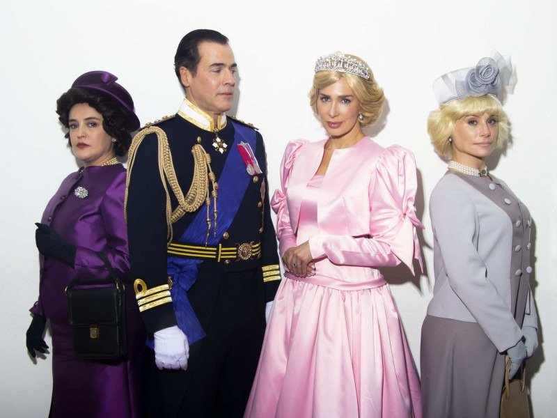 Diana â?? A princesa do povo
Com Claudio Lins, Sara Sarres, Simone Centurione e Giselle De Prattes.
A partir de 27 de fevereiro, quarta, quinta e sexta, Ã s 20h, sÃ¡bado, Ã s 16h e 20h e domingo, Ã s 15h30 Ã  19h30, no Teatro Multiplan (Shopping VillageMall, Av.. Das AmÃ©ricas, 3900). Ingressos: R$ 125 e R$ 340, no Sympla. NÃ£o recomendado para menores de 12 anos -  (crédito: Fotos: Sergio Baia)