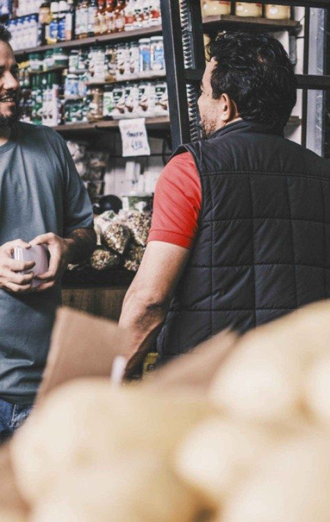 O artista Robson Castro traz o projeto Protocolo de Intervenções Cênicas em Espaço Urbano a partir desta quinta-feira (5/2). -  (crédito: Gaia Schüler)