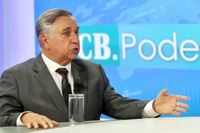 Izalci Lucas, líder da oposição no Congresso, é o entrevistado do CB.Poder