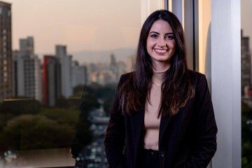  Eixo Capital. Amanda Paoleli Camara, advogada de Calcini Advogados. Pós-Graduada em Direito do Trabalho e Previdenciário pela PUC/MG. Graduada em Direito pela Universidade Católica de Santos (UNISANTOS) -  (crédito:  Divulgação)