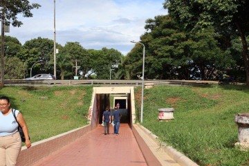 Passagem da Asa Norte recebeu câmeras de segurança -  (crédito: Fotos: Bruna Gaston CB/DA Press)