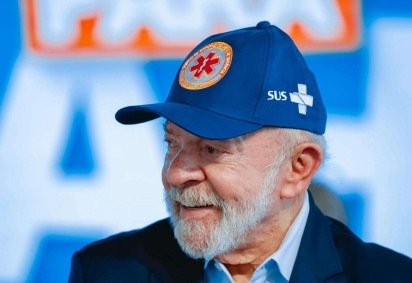  Presidente da Rep..blica, Luiz In..cio Lula da Silva, durante cerim..nia de entrega de ambul..ncias do SAMU, equipamentos para unidades de sa..de e equipamentos cir..rgicos no ..mbito do Novo PAC Sa..de. Salvador - BA...Foto: Ricardo Stuckert / PR
     -  (crédito: Ricardo Stuckert / PR) - Presidente da Rep..blica, Luiz In..cio Lula da Silva, durante cerim..nia de entrega de ambul..ncias do SAMU, equipamentos para unidades de sa..de e equipamentos cir..rgicos no ..mbito do Novo PAC Sa..de. Salvador - BA...Foto: Ricardo Stuckert / PR
     -  (crédito: Ricardo Stuckert / PR)