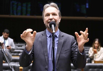 Uczai deixou claro que a base governista não descarta a PEC, mas vê limites concretos para sua aprovação -  (crédito: Vinicius Loures/Câmara dos Deputados) -Uczai deixou claro que a base governista não descarta a PEC, mas vê limites concretos para sua aprovação -  (crédito: Vinicius Loures/Câmara dos Deputados)