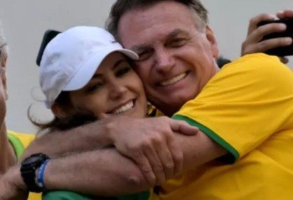 Casal: Michelle Bolsonaro e Jair  -  (crédito: reprodução/instagram ) -Casal: Michelle Bolsonaro e Jair  -  (crédito: reprodução/instagram )