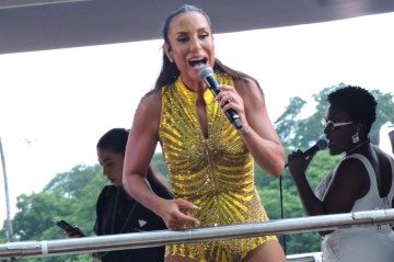 Ivete animou os fãs durante várias apresentações no carnaval -  (crédito: Leandro Chemalle/Estad&atilde;o Conte&uacute;do)