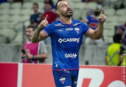 Moisés teve sucesso pelo Fortaleza apesar do rebaixamento no Brasleirão de 2025   -  (crédito: Foto: João Moura / Fortaleza) -Moisés teve sucesso pelo Fortaleza apesar do rebaixamento no Brasleirão de 2025   -  (crédito: Foto: João Moura / Fortaleza)