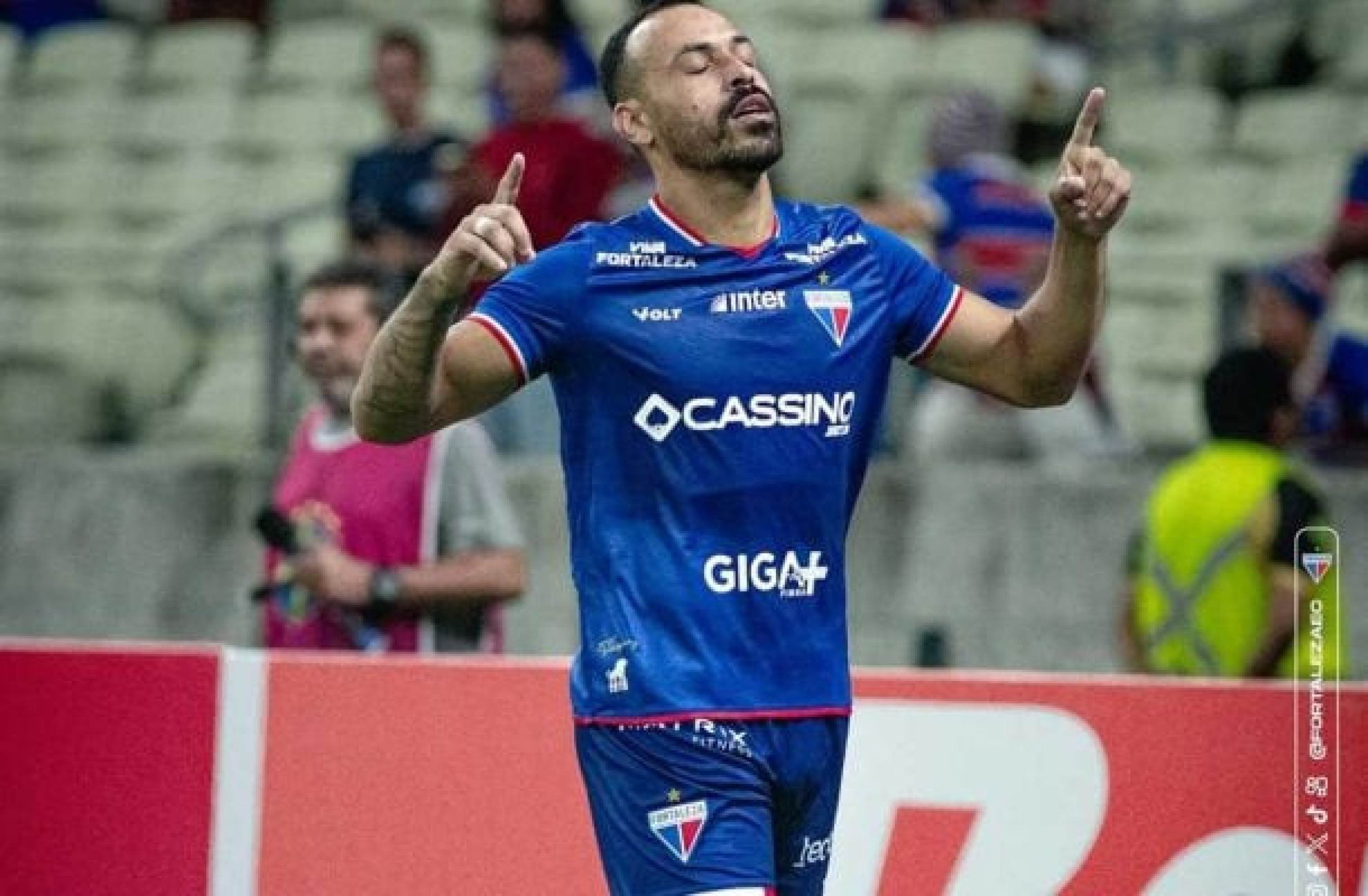 Moisés teve sucesso pelo Fortaleza apesar do rebaixamento no Brasleirão de 2025   -  (crédito: Foto: João Moura / Fortaleza)