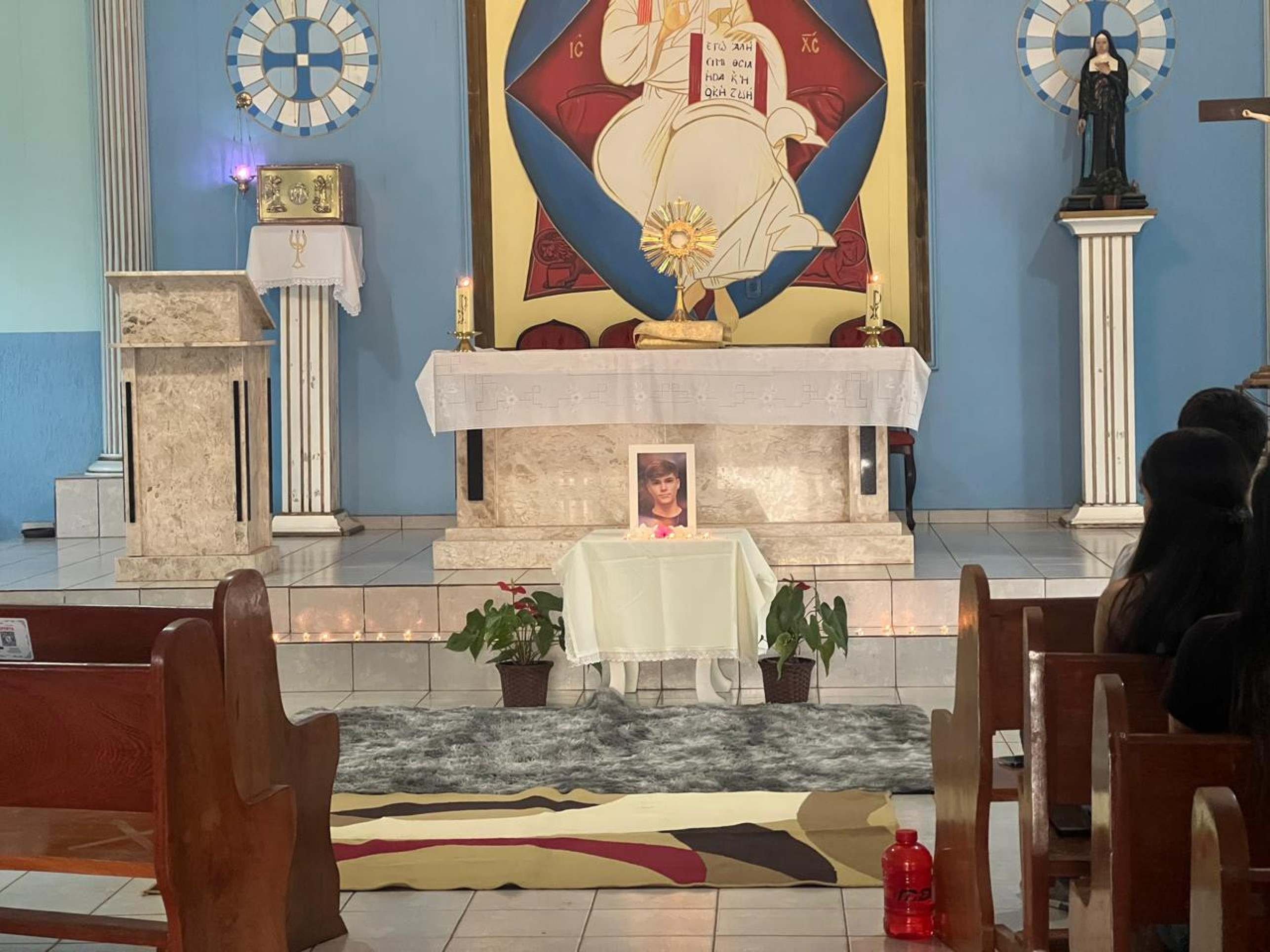Iniciativa de amigos busca oferecer amparo espiritual e conforto diante da perda precoce do adolescente de 16 anos