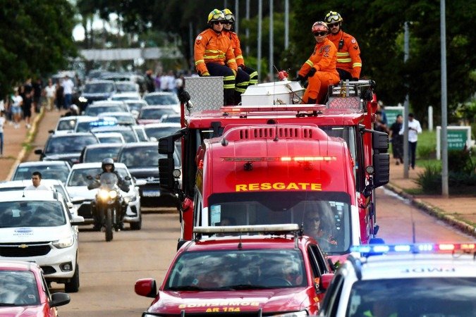 Caix&atilde;o com corpo de Rodrigo foi levado pelo Corpo de Bombeiros 