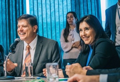 Baleia Rossi, presidente do MDB, e Simone Tebet. Rumo do partido pode definir futuro da candidatura da ministra do Planejamento ao Senado -  (crédito: Divulgação/MDB) -Baleia Rossi, presidente do MDB, e Simone Tebet. Rumo do partido pode definir futuro da candidatura da ministra do Planejamento ao Senado -  (crédito: Divulgação/MDB)