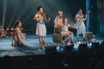 Bertoldo, o tubarão que queria ser gente
Com a Buía Teatro. Hoje, às 19h, no Teatro da CAIXA Cultural Brasília (SBS Quadra 4 Lotes ¾). Entrada gratuita, com retirada de ingressos no site Bilheteria cultural. Classificação indicativa livre
